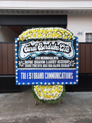 Papan Bunga Duka di Ujuna